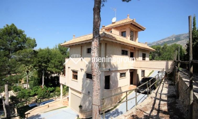 Venta · Villa · Altea