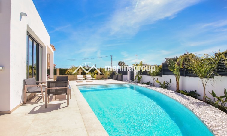Venta · Villa · La Nucia