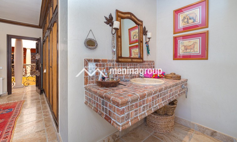 Venta · Villa · Benidorm