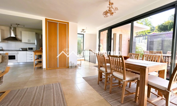 Venta · Villa · Altea